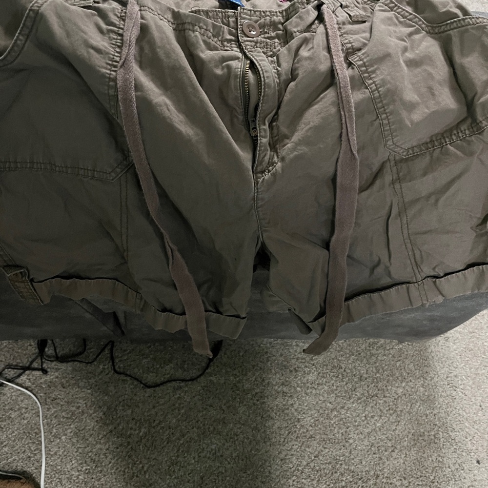 IZOD Olive Green Cargo Shorts Tie Waist 18W